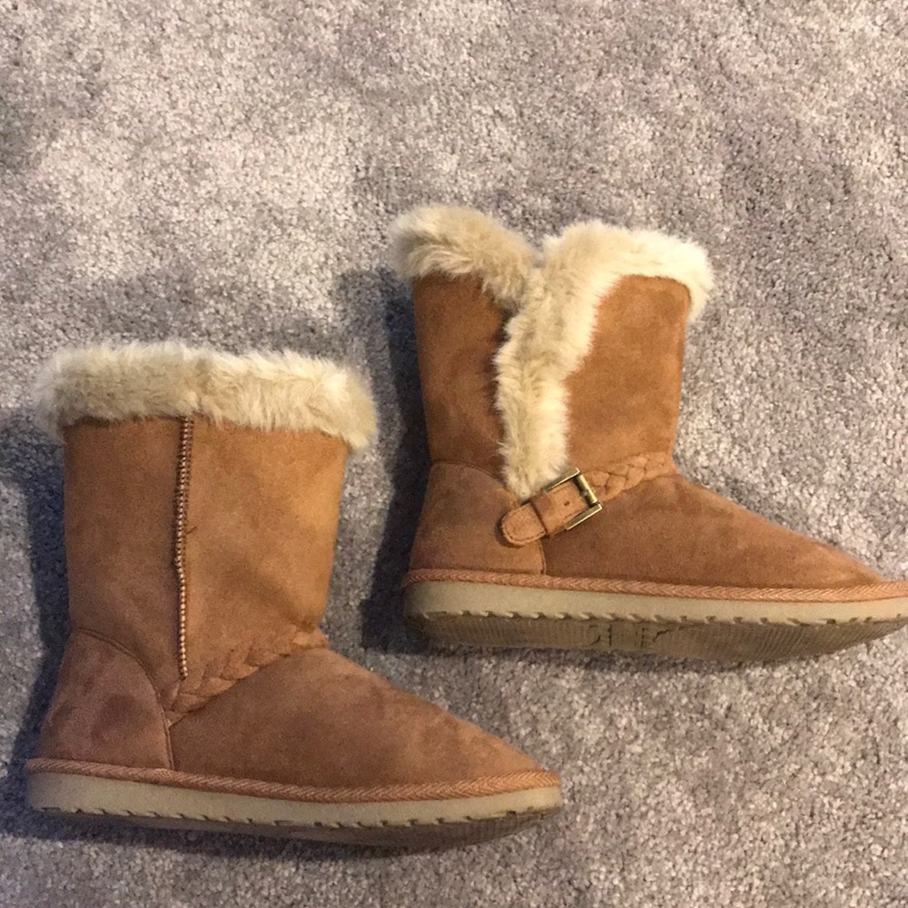 The Children’s Place Girls Faux Fur Chalet Boot